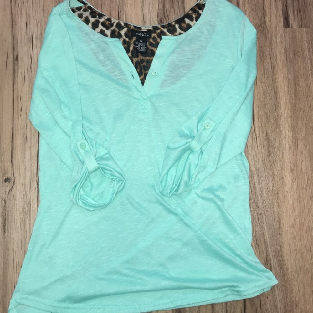 Rue 21 top